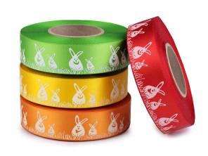 Saténová stuha Velikonoce šíře 24 mm zajíčci
