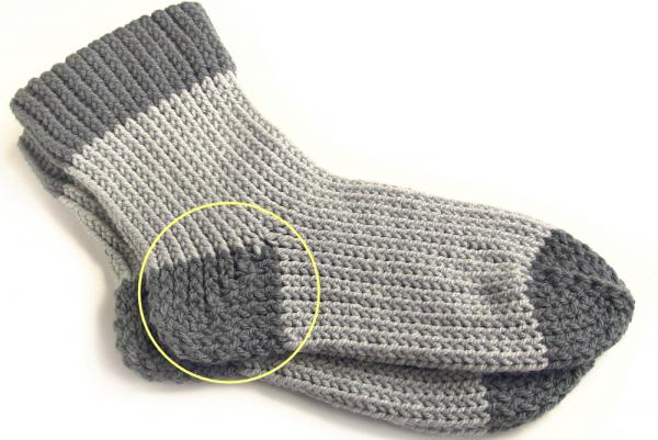 Ponožky pletené na oválném strojku