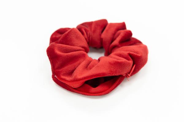 Gumička scrunchie s kapsičkou