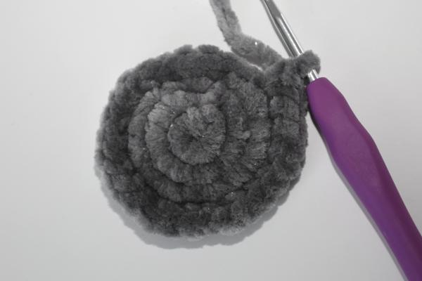 Uháčkujte si sněhuláka