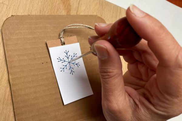 Jak jednoduše vyšít vločku na přání