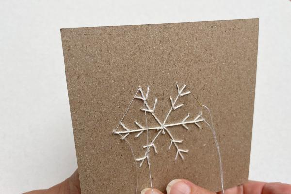 Jak jednoduše vyšít vločku na přání