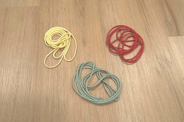 Jak vyrobit macrame popruh na mobil