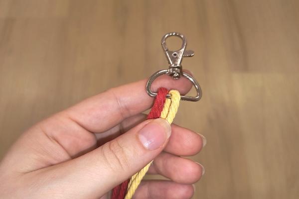 Jak vyrobit macrame popruh na mobil