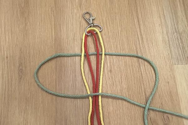 Jak vyrobit macrame popruh na mobil