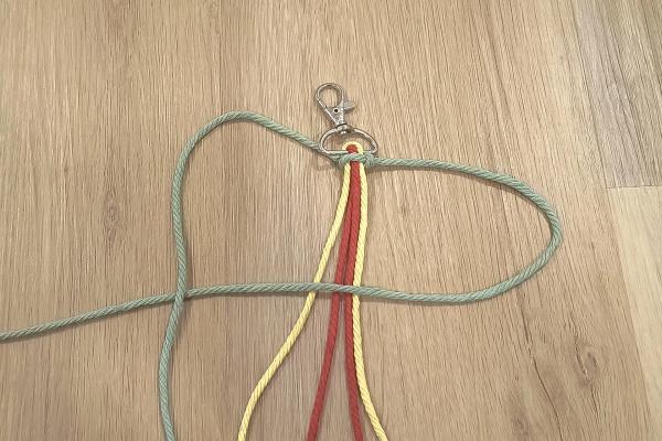 Jak vyrobit macrame popruh na mobil