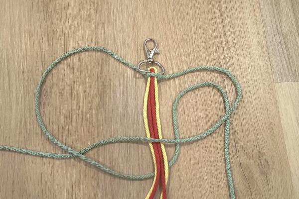 Jak vyrobit macrame popruh na mobil