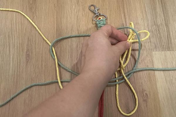Jak vyrobit macrame popruh na mobil
