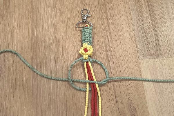 Jak vyrobit macrame popruh na mobil
