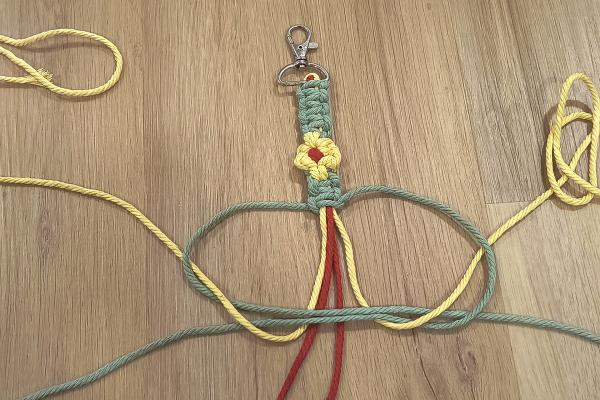 Jak vyrobit macrame popruh na mobil