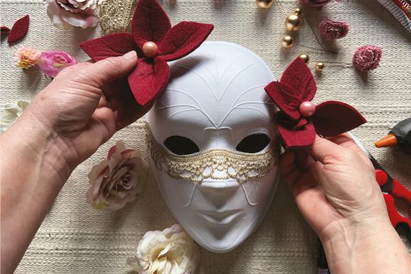 Jak vyrobit benátskou masku