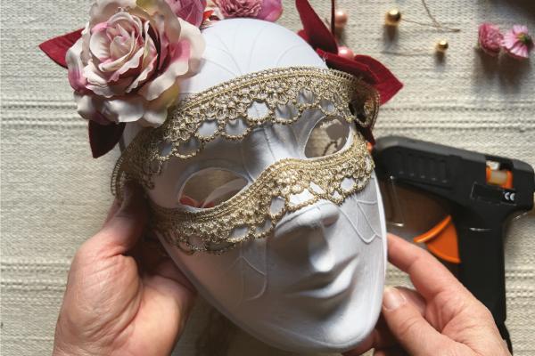 Jak vyrobit benátskou masku