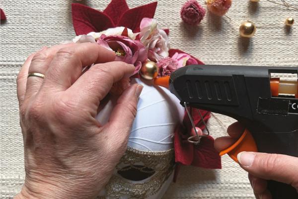 Jak vyrobit benátskou masku