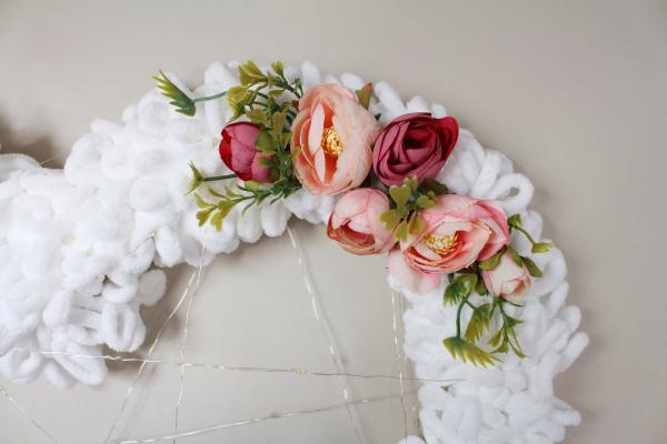 Romantické srdce z příze a květin