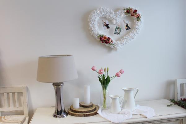 Romantické srdce z příze a květin