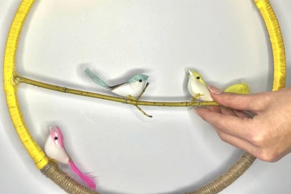 Jak vyrobit veselý věnec s ptáčky