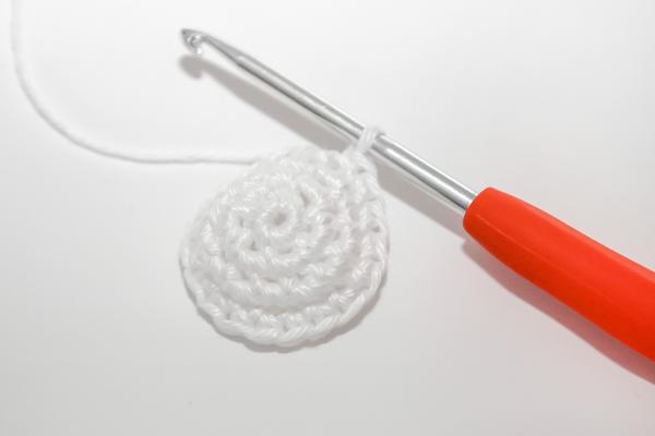 Uháčkujte si veselou husu s dlouhým krkem