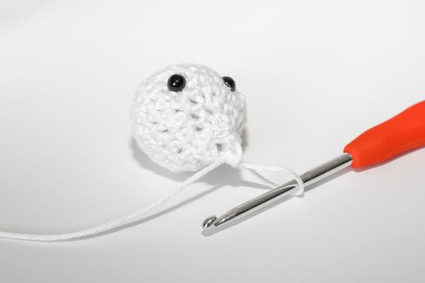 Uháčkujte si veselou husu s dlouhým krkem