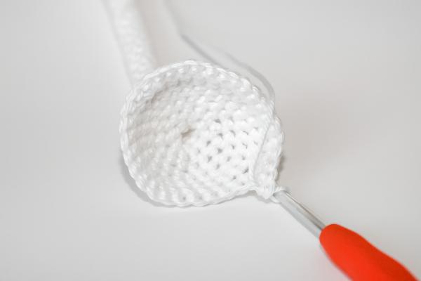 Uháčkujte si veselou husu s dlouhým krkem