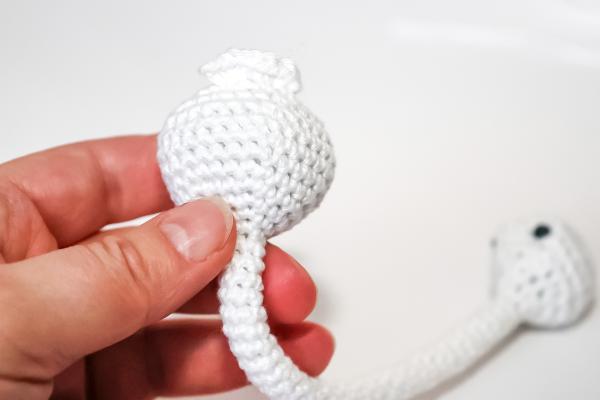 Uháčkujte si veselou husu s dlouhým krkem