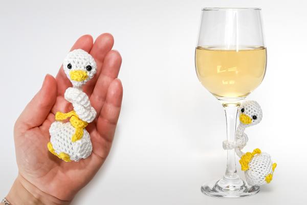 Uháčkujte si veselou husu s dlouhým krkem