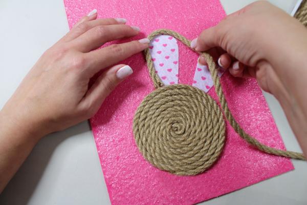 Jarní zápich zajíček ze šňůry