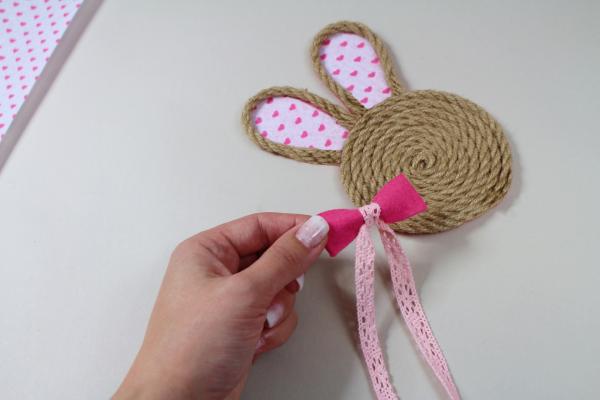 Jarní zápich zajíček ze šňůry