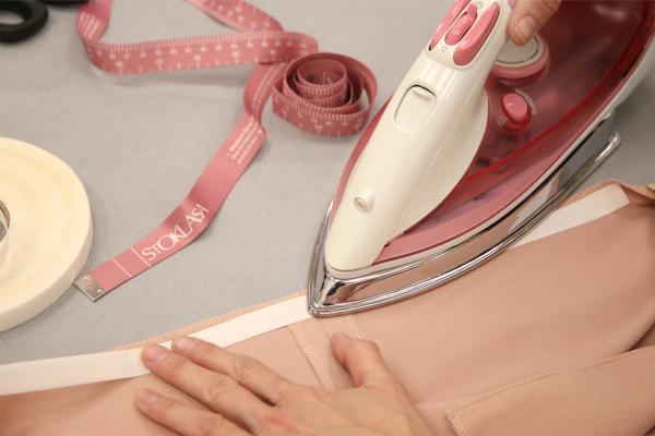 Jak zkrátit sukni nebo závěs bez šití