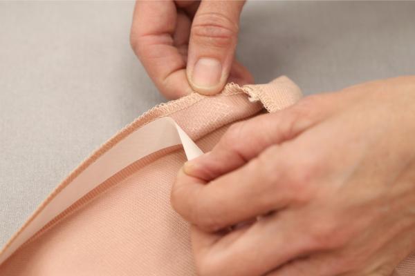 Jak zkrátit sukni nebo závěs bez šití