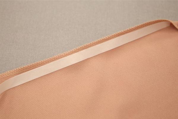 Jak zkrátit sukni nebo závěs bez šití