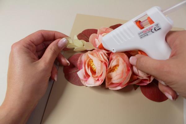 Vyrobte si přání s něžnou kyticí