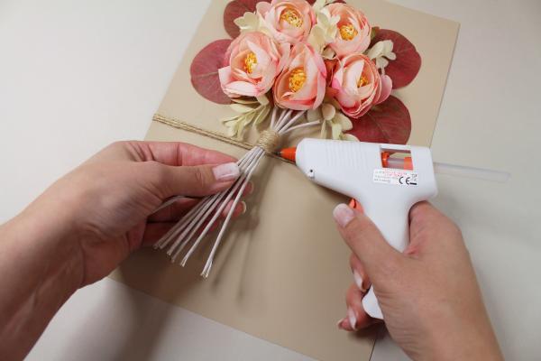 Vyrobte si přání s něžnou kyticí