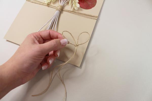 Vyrobte si přání s něžnou kyticí