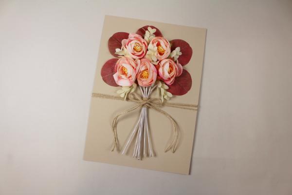 Vyrobte si přání s něžnou kyticí