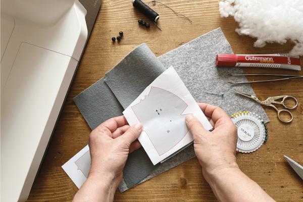 Jehelníček ve tvaru ježka