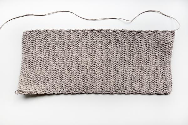 Jednoduchá háčkovaná kabelka ze 4 obdélníků