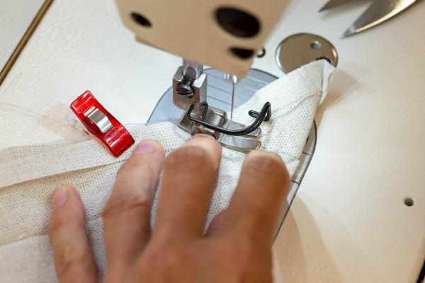 Jak ubrusu či prostírání ušít hezké rohy
