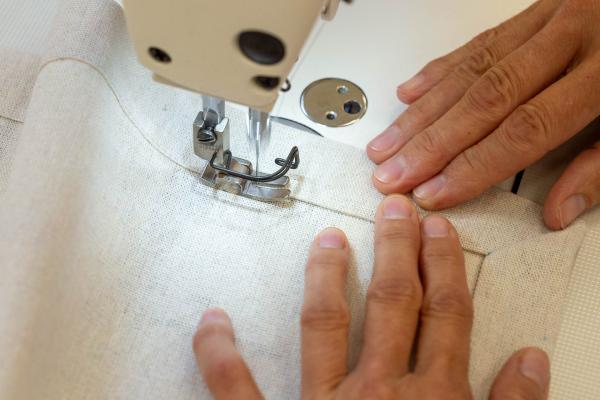 Jak ubrusu či prostírání ušít hezké rohy