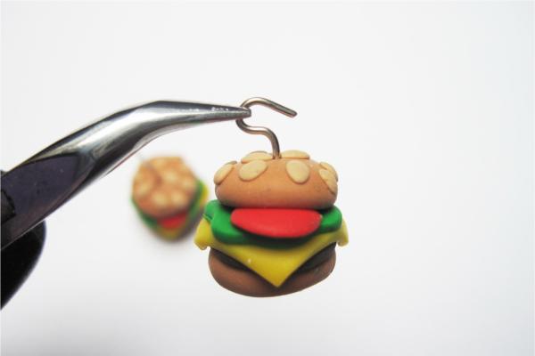 Hamburger jako náušnice