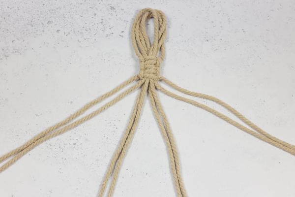 Macrame závěs na květináč